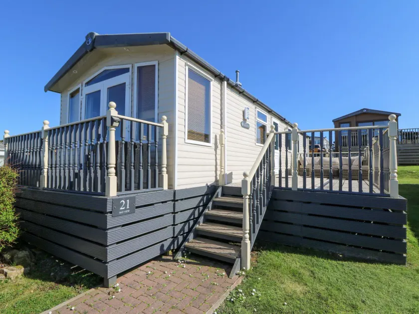 21 Bay View - Image 1