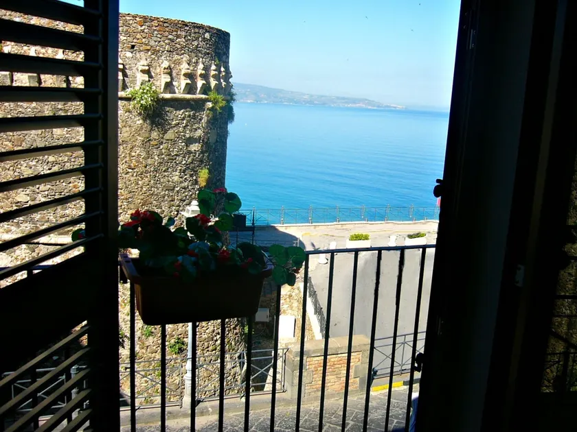Murat Guesthouse - Image 1