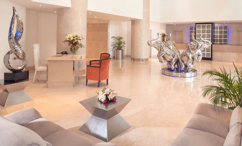 Radisson Blu Kochi - Image 1