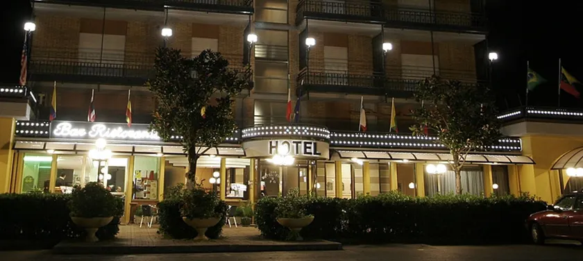 Hotel Fina - Image 1