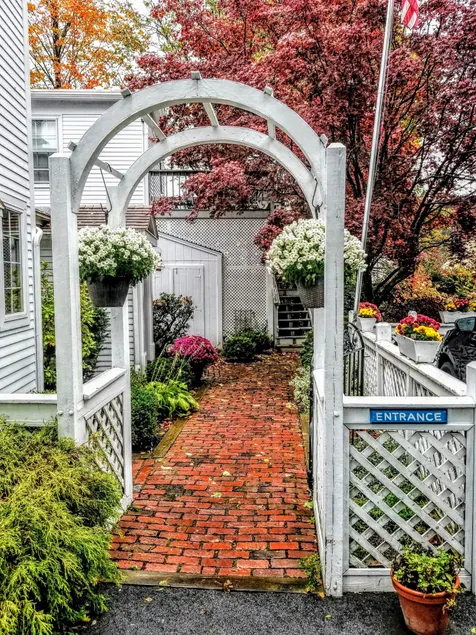 Clark Currier Inn - Image 1