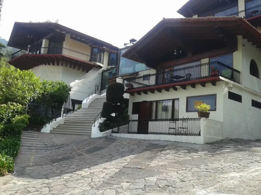Hotel Suites en la montaña - Image 1