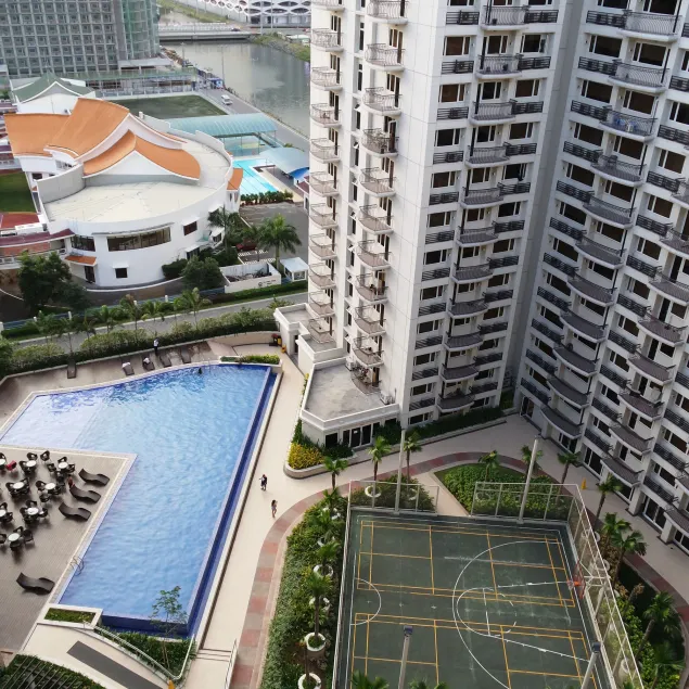 Solemare Parksuites Condo R Us - Image 1
