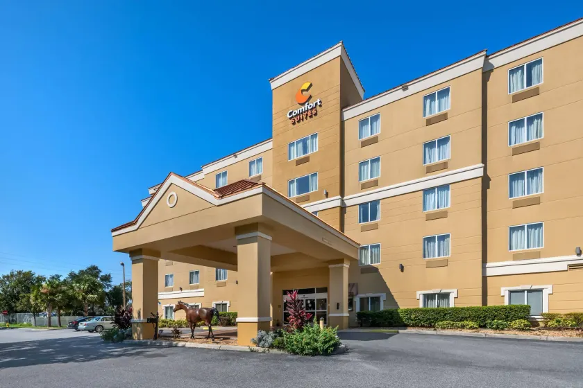 Comfort Suites Ocala North - Image 1