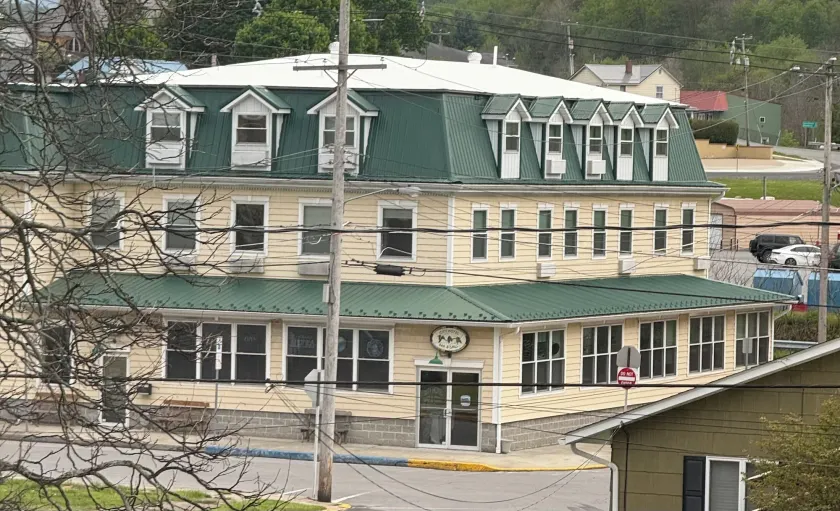 The City Hotel - Image 1