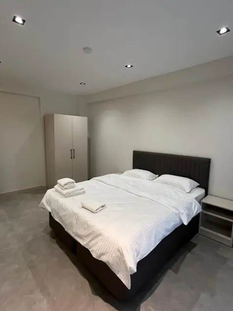 Cali suit - Room