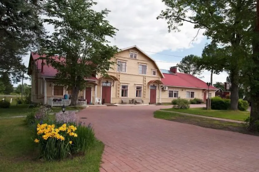 Kartano Hostel - Image 1