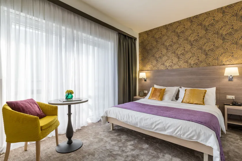 Hotel Mondo - Image 1