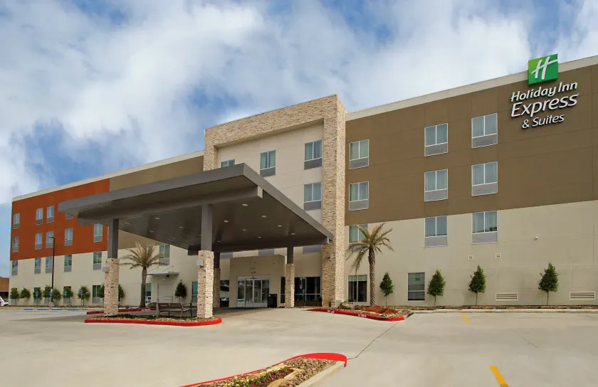 Holiday Inn Express & Suites - Lake Charles South Casino Area by IHG - Image 1