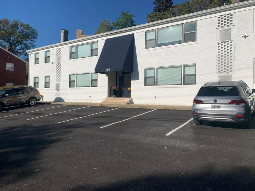 West Taylor Run Hotel - Image 1