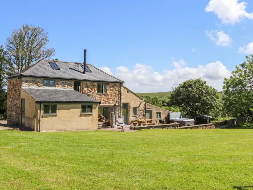 Sunbury Barn - Image 1