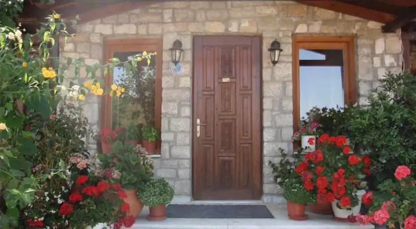 Antigoni Hotel - Image 1