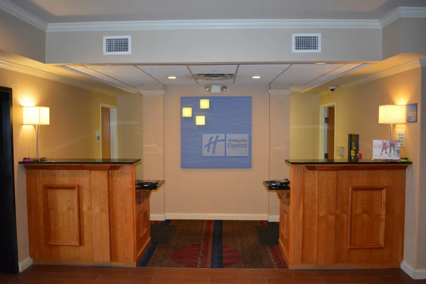 Holiday Inn Express & Suites Lancaster by IHG - Lobby