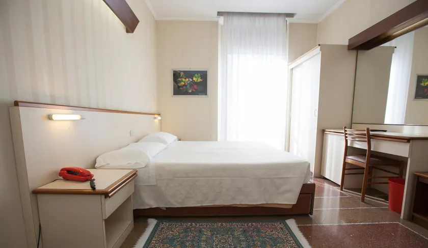 Hotel Vittoria - Image 1