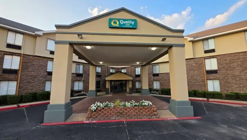 Quality Inn Texarkana Arkansas - Image 1