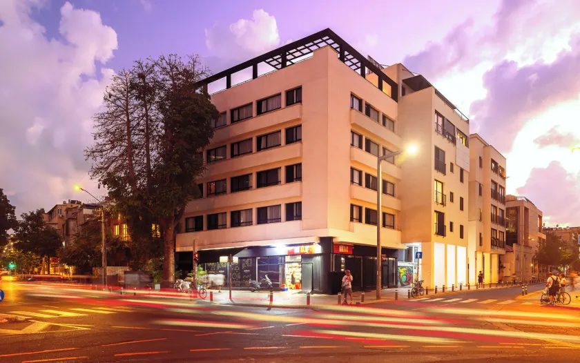 Iconic Hotel - by Echo Hotels - Image 1
