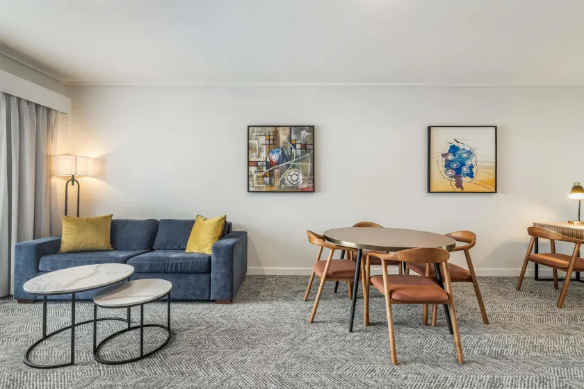 Adina Apartment Hotel Perth Barrack Plaza - Image 1