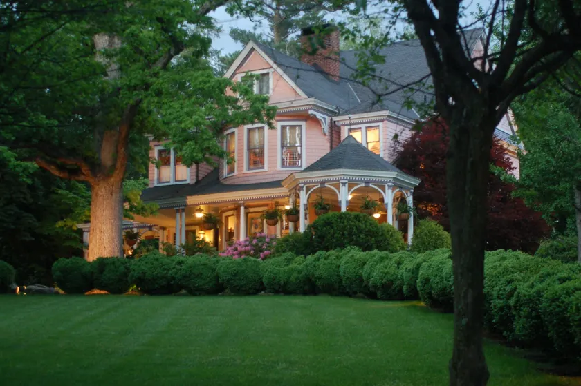 Beaufort House Inn - Image 1