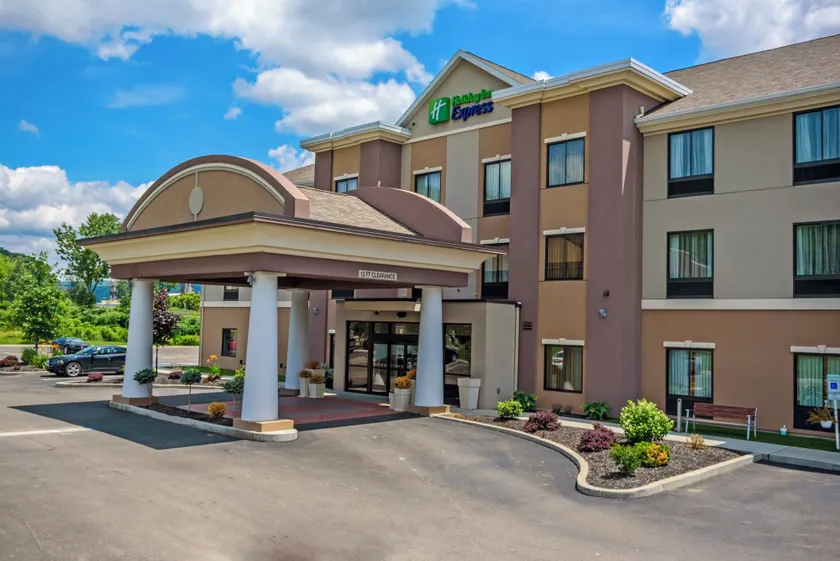 Holiday Inn Express and Suites - Bradford by IHG - Image 1