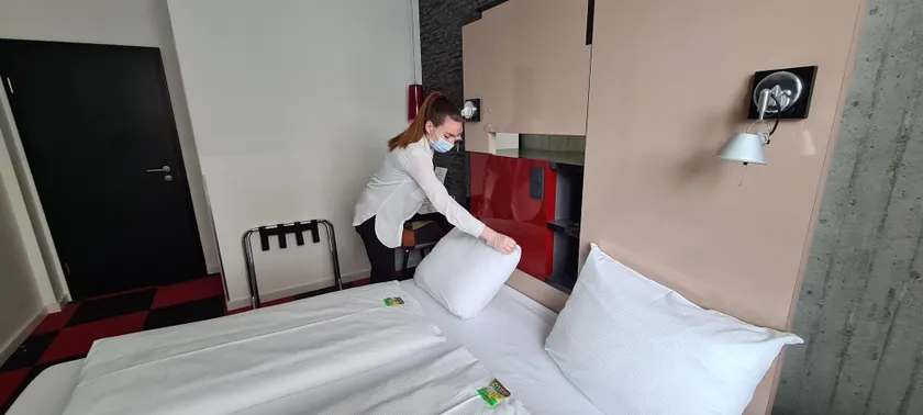Hotel Cristall - Frankfurt City - Image 1