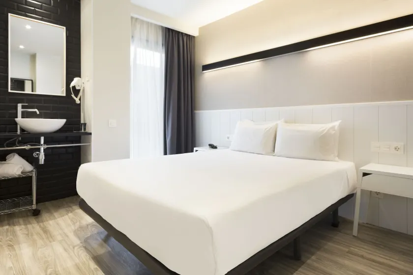 Hotel Acta BCN 40 - Image 1