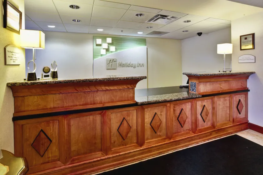 Holiday Inn Hotel & Suites Ann Arbor University of Michigan Area by IHG - Hall