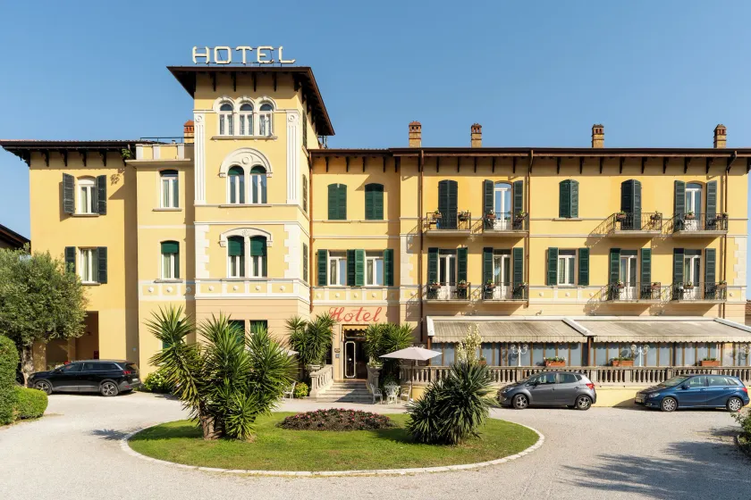 Hotel Maderno by Double Hospitality - Image 1