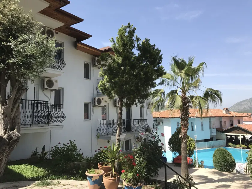 R.E.D. Hotel - Image 1