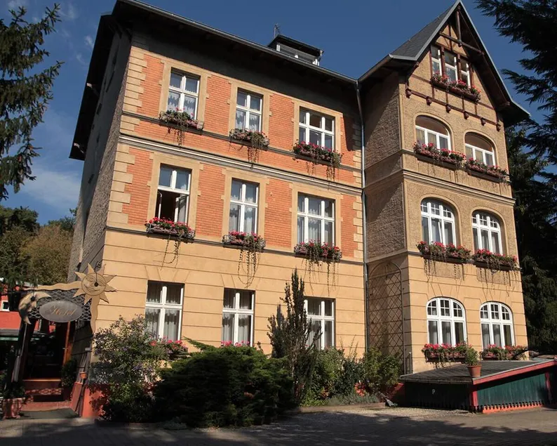 Anno 1900 Hotel Babelsberg - Image 1