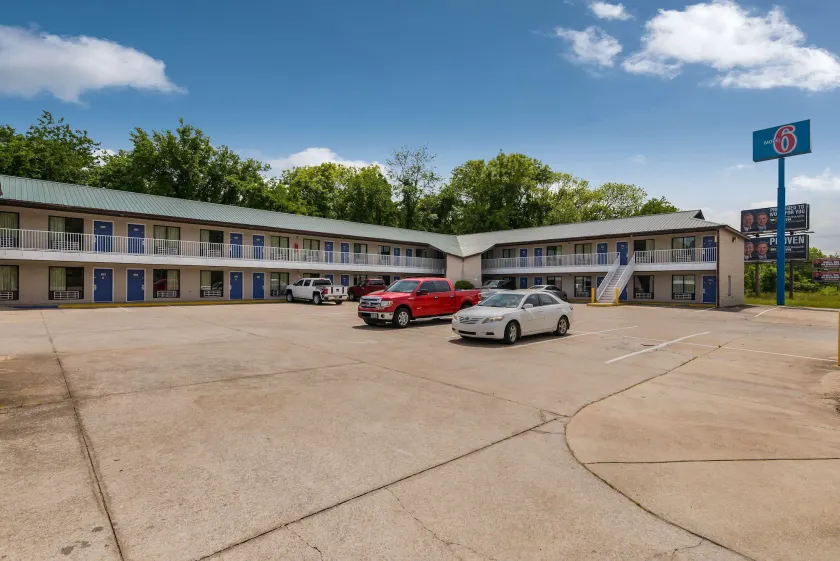 Motel 6-Attalla, AL - Image 1