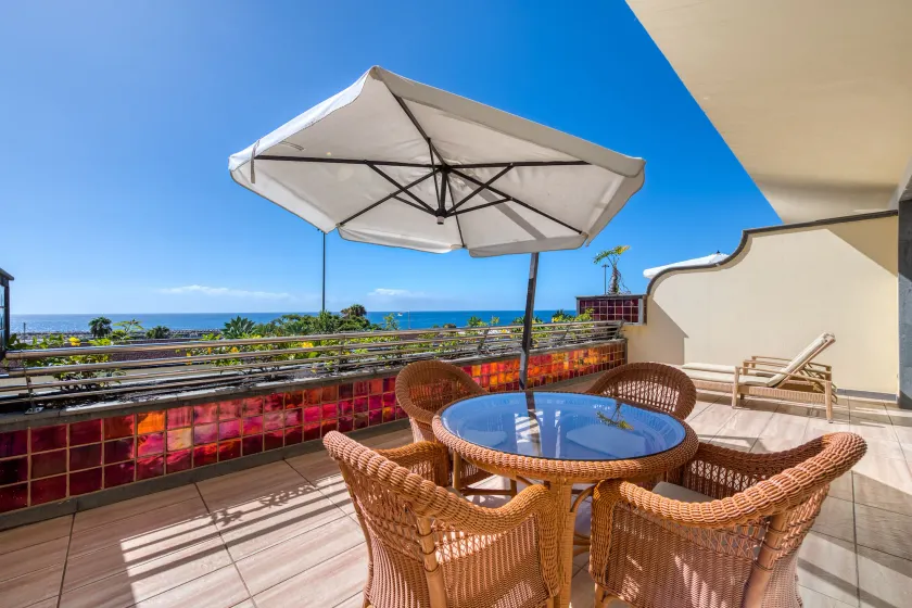 Holiday Club Playa Amadores - Image 1