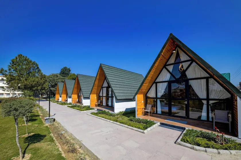 Corbett Platinum Heritage - Image 1