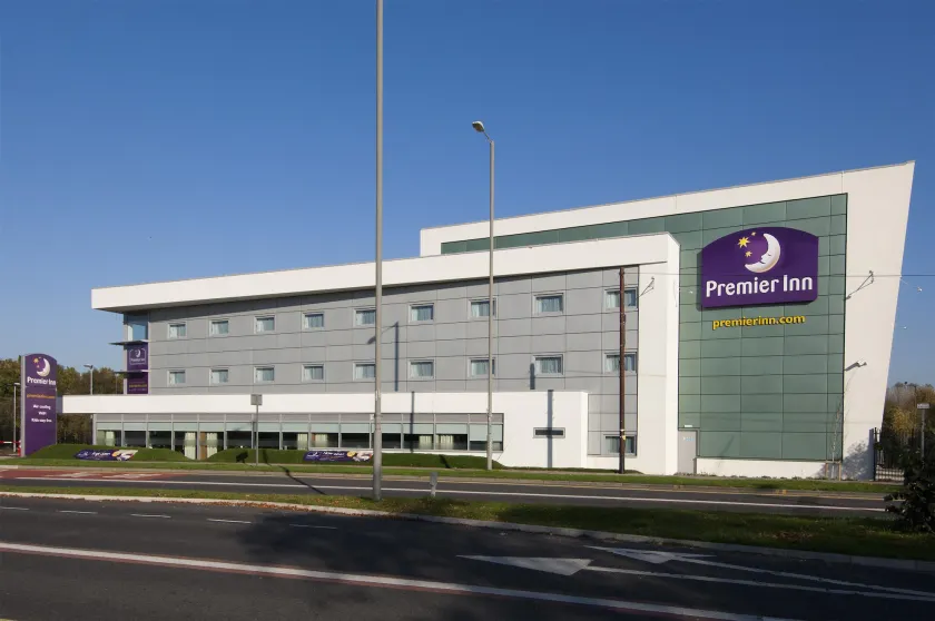 Premier Inn Liverpool John Lennon Airport - Image 1