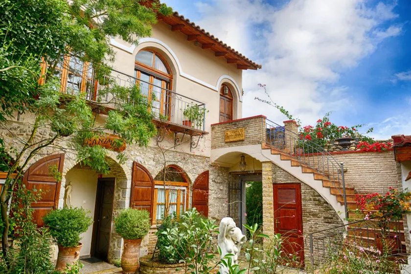Ganimede Hotel, Galaxidi - Image 1