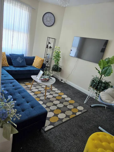 Glams 2beds luxury stylish apartment - Image 1