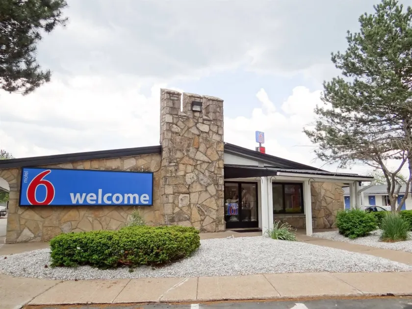Motel 6-Erie, PA - Image 1