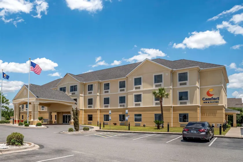 Comfort Inn & Suites Marianna I-10 - Image 1