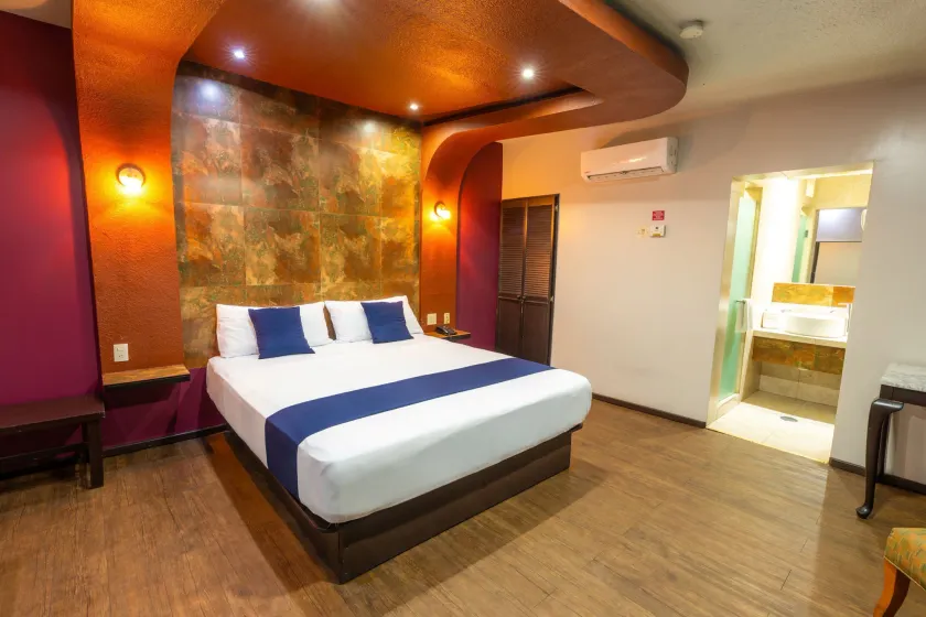 Hotel Rose Ensenada - Image 1