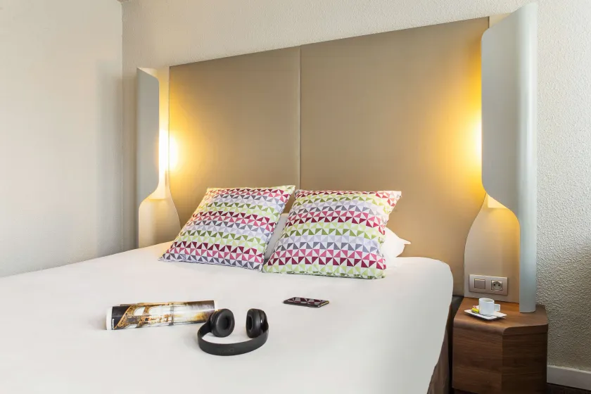 Hotel Campanile Besançon Nord Ecole Valentin - Image 1