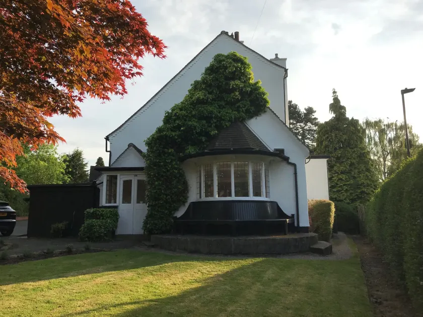 Old Farm Hotel - Image 1