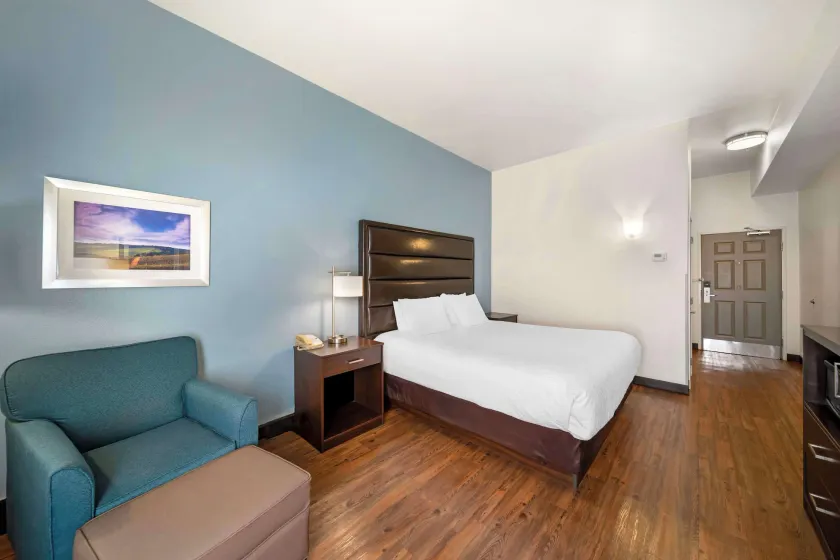 Best Western Crater Lake Highway White City/Medford - Image 1