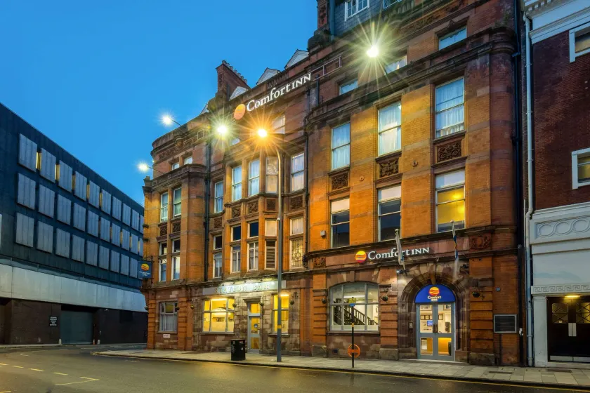 Comfort Inn Birmingham - Image 1