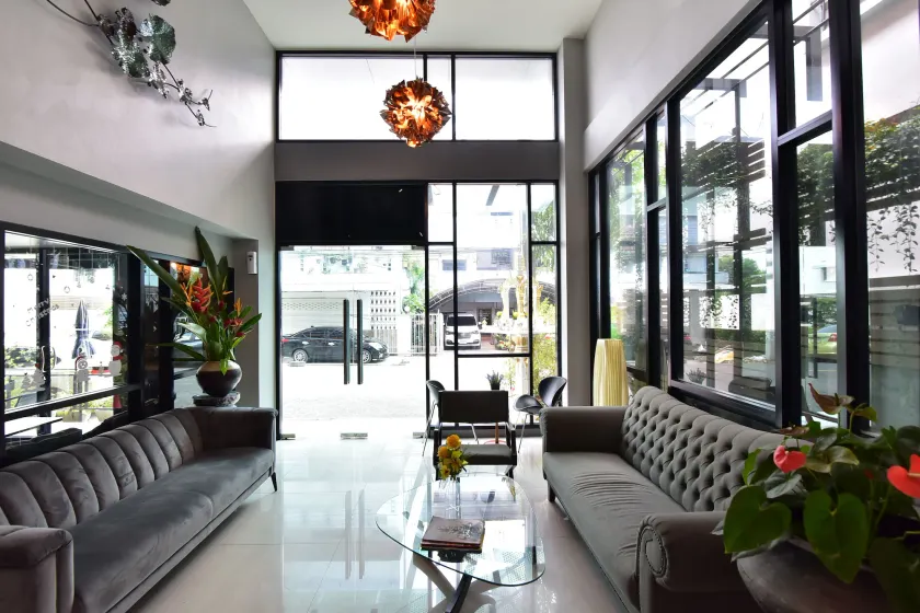 PM Residence - Lobby