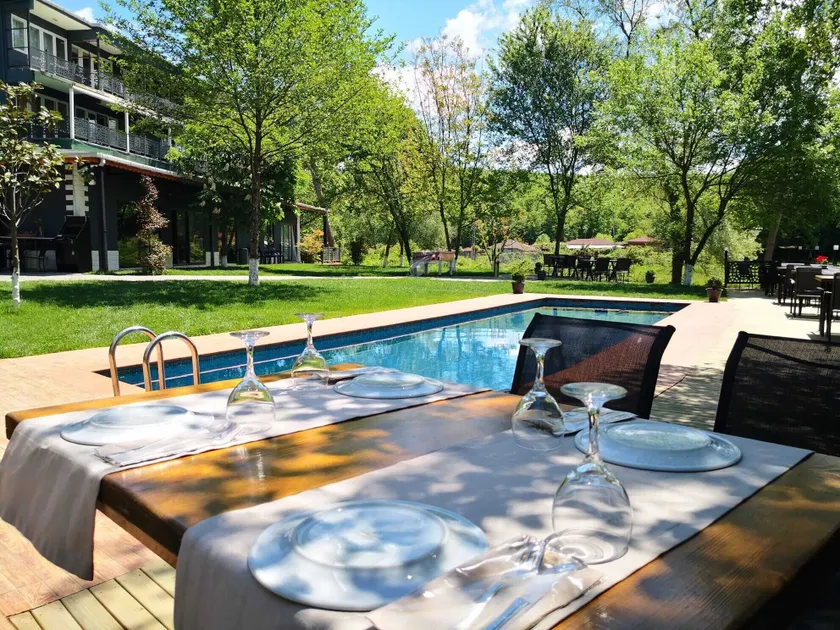 HBS Boutique Hotel & Restaurant - Image 1