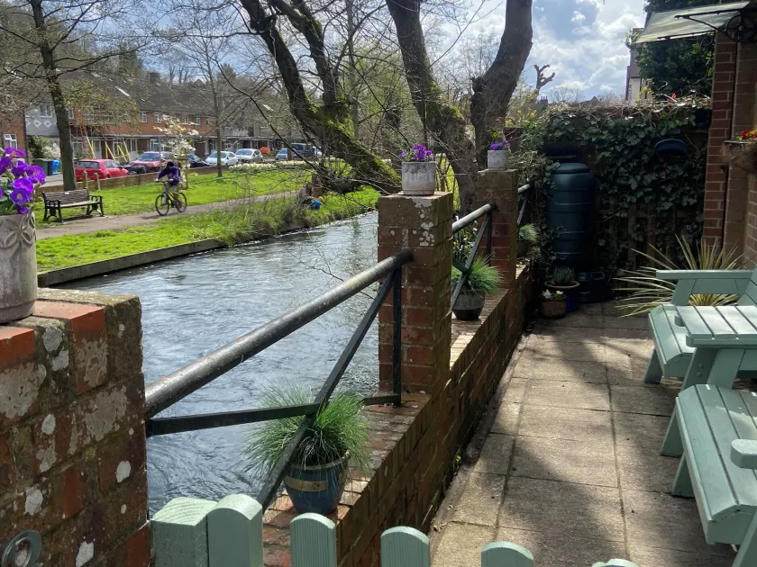 Rivergem - Riverside Coach House - Image 1