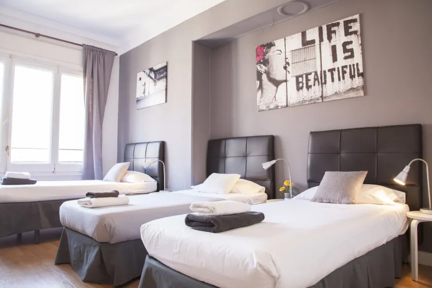 Wow Hostel Barcelona - Image 1