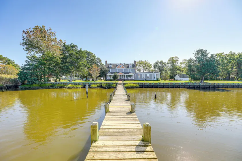 Riverfront Gem w/ Fire Pit in Eden - Image 1