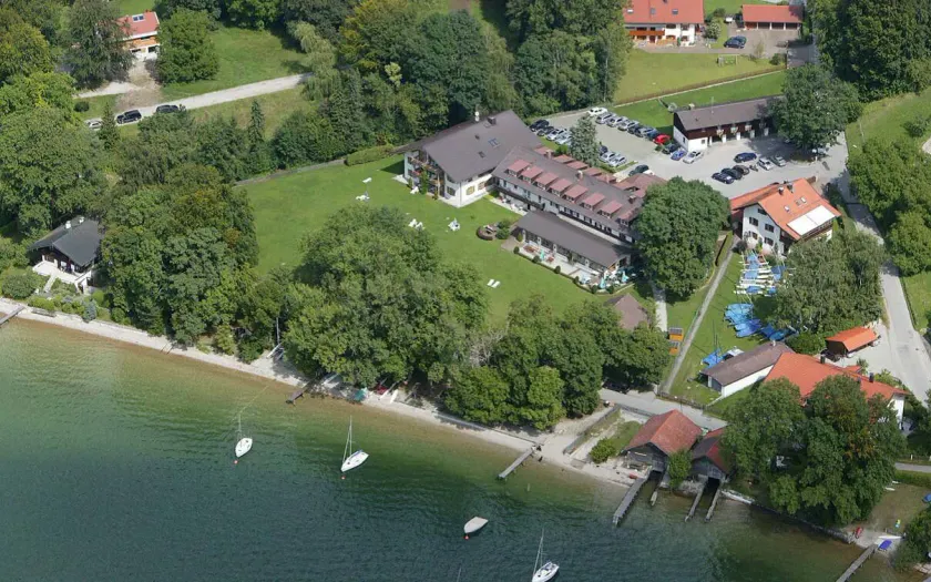 Landhotel Huber am See - Image 1