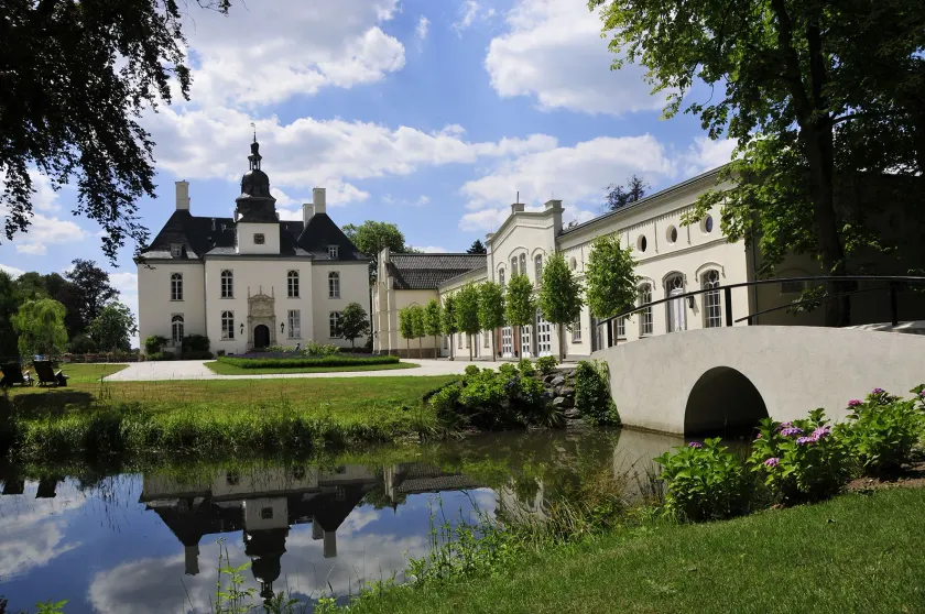 Schlosshotel Gartrop - Image 1
