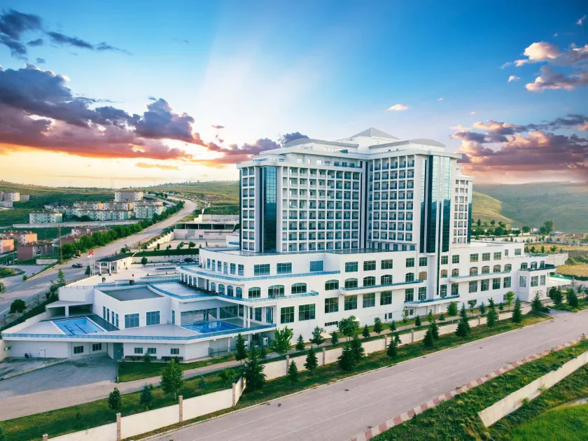 Alusso Thermal Hotel & Spa - Image 1
